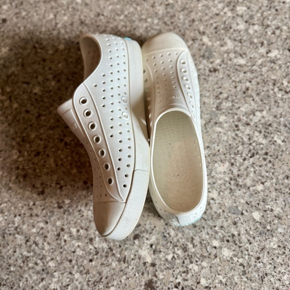 Native Women's Shoes - Jefferson Size: 10W / 8M - Picture 4 of 7